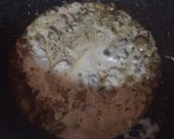 Foto langkah ke 3 dari resep Creamy Mushroom Sauce.