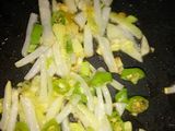 Makaroni telur sosis kornet