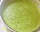 Foto del paso 2 de la receta: Bavaroise de Matcha Relleno con Cerezas!