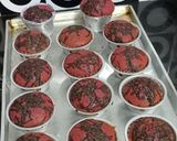 Foto langkah ke 8 dari resep Muffin Red Velvet.
