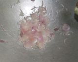 Foto langkah ke 3 dari resep Oseng kembang kates (Tumis bunga pepaya).