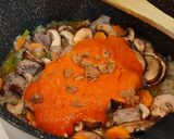 Foto del paso 4 de la receta Ternera guisada con champiñones y zanahorias