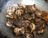 Foto del paso 6 de la receta: Hongos de pino (callampas) con champiñones París