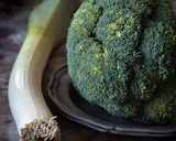 Foto del passaggio 1 della ricetta Zuppa di broccolo mela e porro