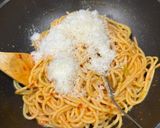 Foto del passaggio 6 della ricetta Spaghetti aglio olio e peperoncino furbi