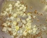 A picture of step 3 of Palak Khichdi.