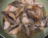 Foto langkah ke 2 dari resep Tumis Daun Singkong Tongkol.