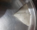 A picture of step 13 of Mini moong dal samosa.
