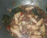Foto langkah ke 4 dari resep Tumis Cumi Asin.