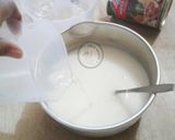 Foto langkah ke 2 dari resep Puding Susu Siram Coktail Buah.