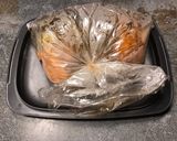 Egészben sült karaj fokhagymával tűzdelve recept fázis 2 fotója