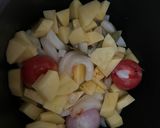 Foto del paso 2 de la receta: Garbanzos con chocos y patatas