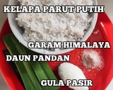 Gambar langkah 1 resipi Ubi Kayu Rebus Bersama Kelapa Parut Putih Kukus.