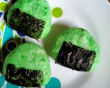 Foto langkah ke 6 dari resep Onigiri Tuna Mayo.