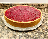 Foto del paso 7 de la receta: Tarta de yogur con mermelada de frambuesas