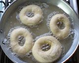 Foto del paso 5 de la receta: Rosquitas MUY RICAS y Fáciles de hacer (con harina leudante)