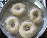 Foto del paso 5 de la receta: Rosquitas MUY RICAS y Fáciles de hacer (con harina leudante)