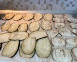 Foto del passaggio 2 della ricetta Melanzana Bianca Ndurat e Frit (indorate e fritte)