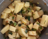 Foto del paso 8 de la receta: Sopa Cremosa de Puerro y Papa con Emulsión Picosa