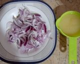 A picture of step 1 of Nargasi kofte.