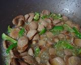 Foto langkah ke 2 dari resep Bihun sosis sederhana.