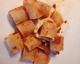 A picture of step 5 of Mezzi paccheri con calamari al cartoccio.