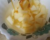 A picture of step 2 of Apple Honey Chaat🍯.