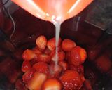 صورة لخطوة 1 من وصفة عصير الفراولة والموز🍓🍌