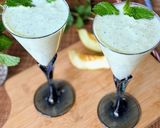 A picture of step 3 of Melon mint smoothie.