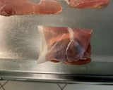 Une image de l'étape 5 de Ballotins de figues au miel, chèvre et jambon cru.