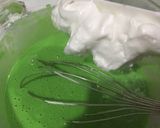 Foto langkah ke 3 dari resep Pandan Ogura Cake.