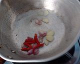 Foto langkah ke 2 dari resep Sayur Bening Bayam Wortel.