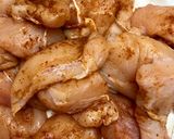 عکس مرحله 1 از دستور فیله سوخاری مرغ