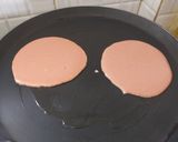 A picture of step 3 of Jimjam Biscuit pancake.