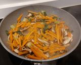 Foto del paso 2 de la receta: Verduras salteadas perfecto con arroz