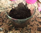 Foto del paso 3 de la receta: Natillas de oreo con chucherías (Halloween)
