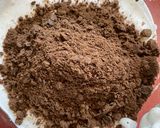 A picture of step 3 of Bread Oreo Cake.