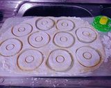 Hình bước làm 6 của món Bánh Donut giản đơn