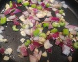 Foto del paso 1 de la receta: Arroz con pollo en 20min (paellera)