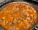 Foto del paso 5 de la receta: Paella de mariscos (congelados)