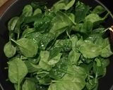 Spenótos húsrolád zöldségágyon recept fázis 3 fotója
