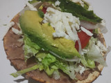 Tostadas de frijoles