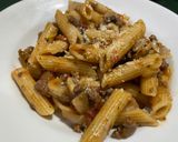 Foto langkah ke 8 dari resep Penne with Beef and Mushroom Bolognese Sauce.
