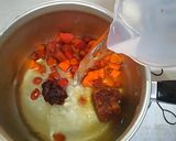 Foto langkah ke 2 dari resep Jamu kunyit asam praktis.