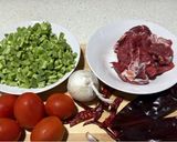Foto del paso 1 de la receta: Carne con chile y Nopales