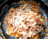 A picture of step 6 of Egg kothu chapati.