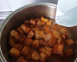 Foto del paso 3 de la receta: Sopa de ajo, o sopa castellana
