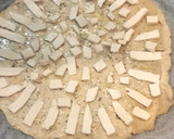 Foto del paso 1 de la receta: Pizza con quesitos, de Mar y Tierra