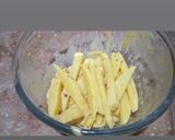 A picture of step 3 of Fries pakora.
