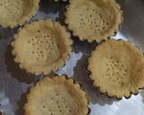 Foto langkah ke 4 dari resep Pie Buah Mini/Mini Fruit Tart.